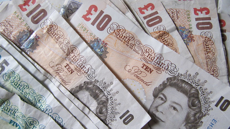 image of UK bank notes