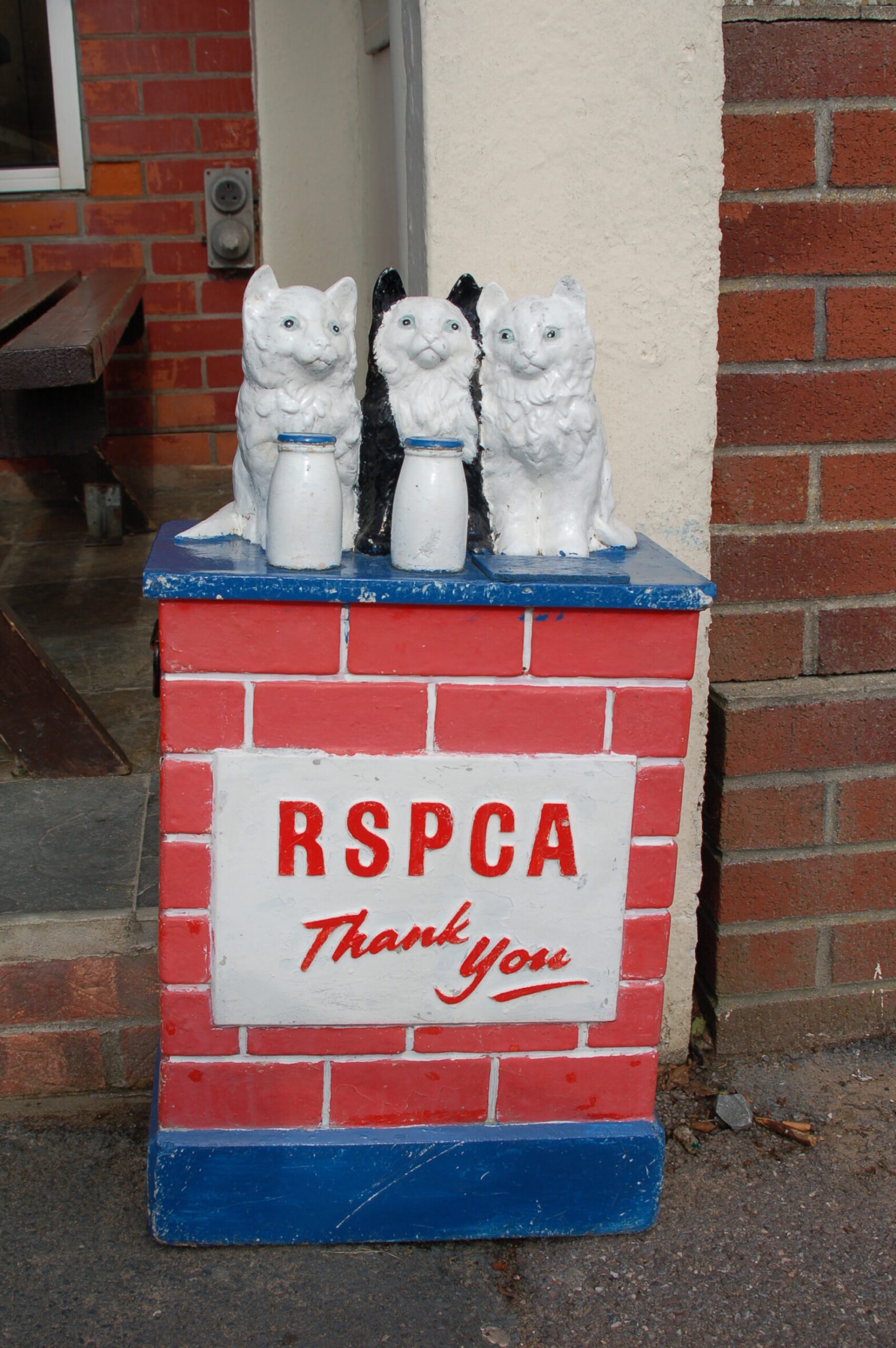 image of an rspca ornament